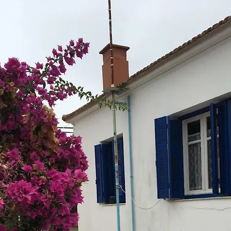 Holiday home Verdastra Konidarata