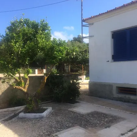 Verdastra Holiday home Konidarata